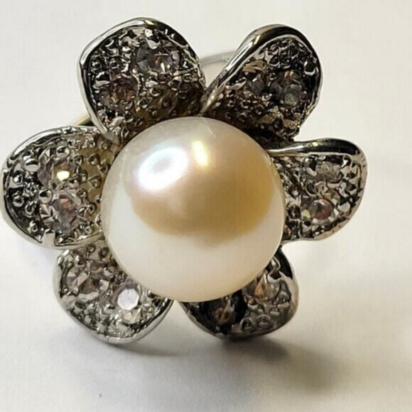 Genuine Off White Pinkish Pearl and Swaroski Flower Ring Size 7.5 - Picture 10 of 12